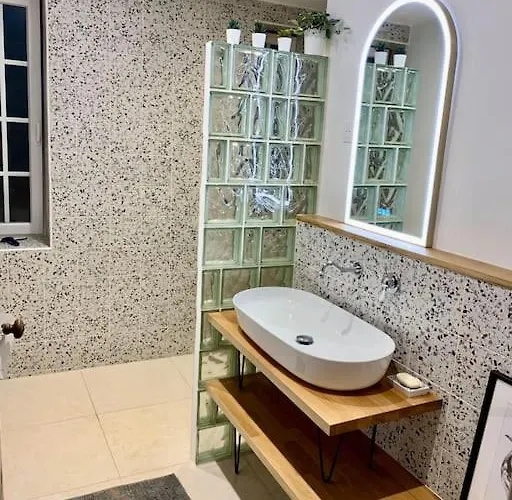 Un Chateau Pour Vos Vacances A 10min Plage * آجد